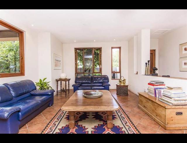 2 BEDROOM PROPERTY TO RENT IN NORWOOD